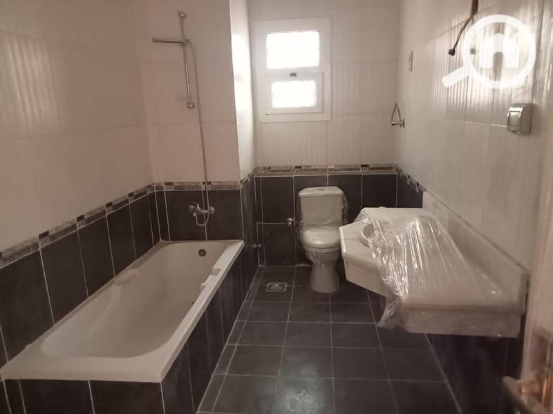 18 cf35fcd2-abc8-46cd-bfba-0e1b81355fe4. jpeg