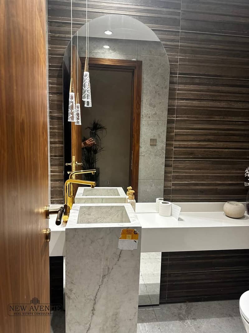 9 WhatsApp Image 2025-12-07 at 17.17. 17_17fe75b2. jpg