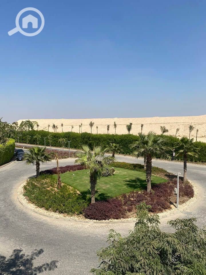 10 690b2f0c-75a0-43b2-a2a3-23d25db02fd6. jpg