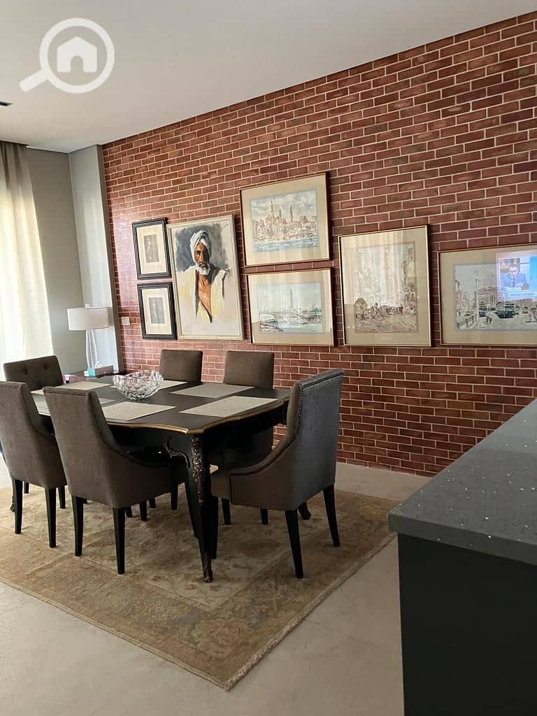 2 529b1f26-d4fc-4865-ba30-f5a8b4e0d8fd. jpeg