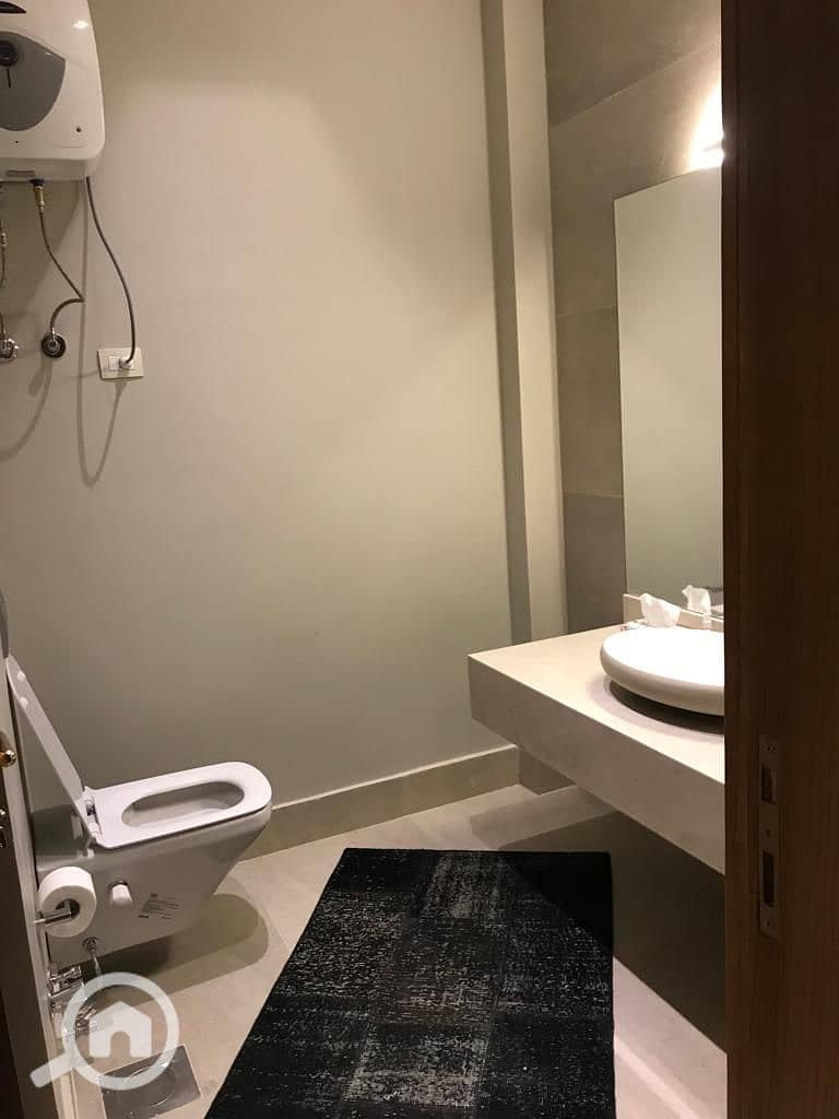 14 dd1f31c1-93b1-45bc-a36c-d03b2091e8eb. jpeg