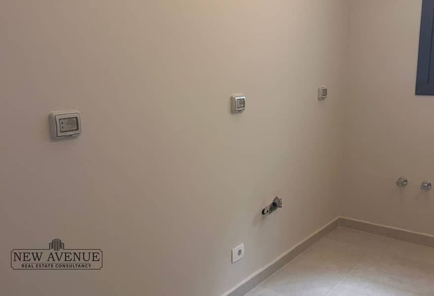 3 d93b39a6-a8c3-4fe3-8e80-527ccb3a49b9. jpg