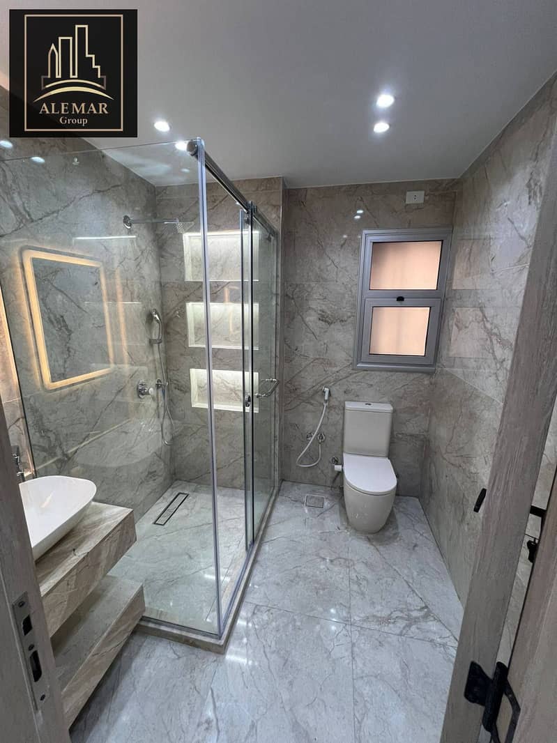 8 595161820_1282635590360281_4204666086167490250_n. jpg