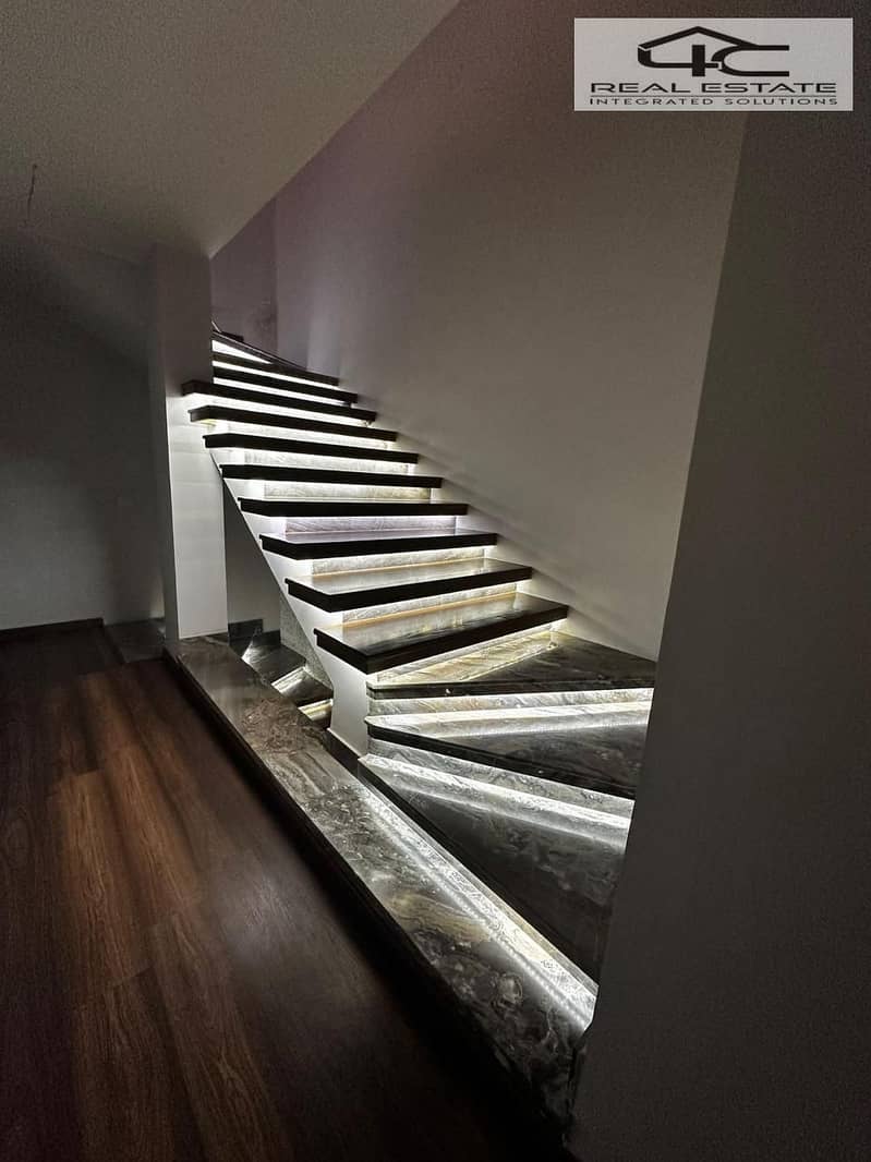 6 WhatsApp Image 2025-12-08 at 6.28. 10 PM. jpeg