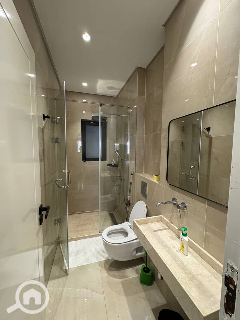 5 0faf668c-fdc4-4fc6-a090-a0e0bcd4b7e9. jpeg