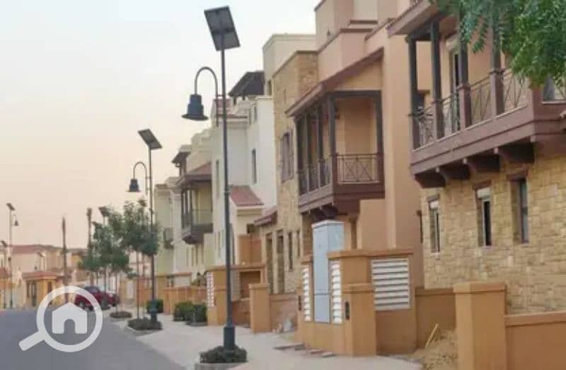 19 8319864-c2379o. jpg