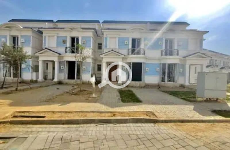 12 8358342-ea976o. jpg