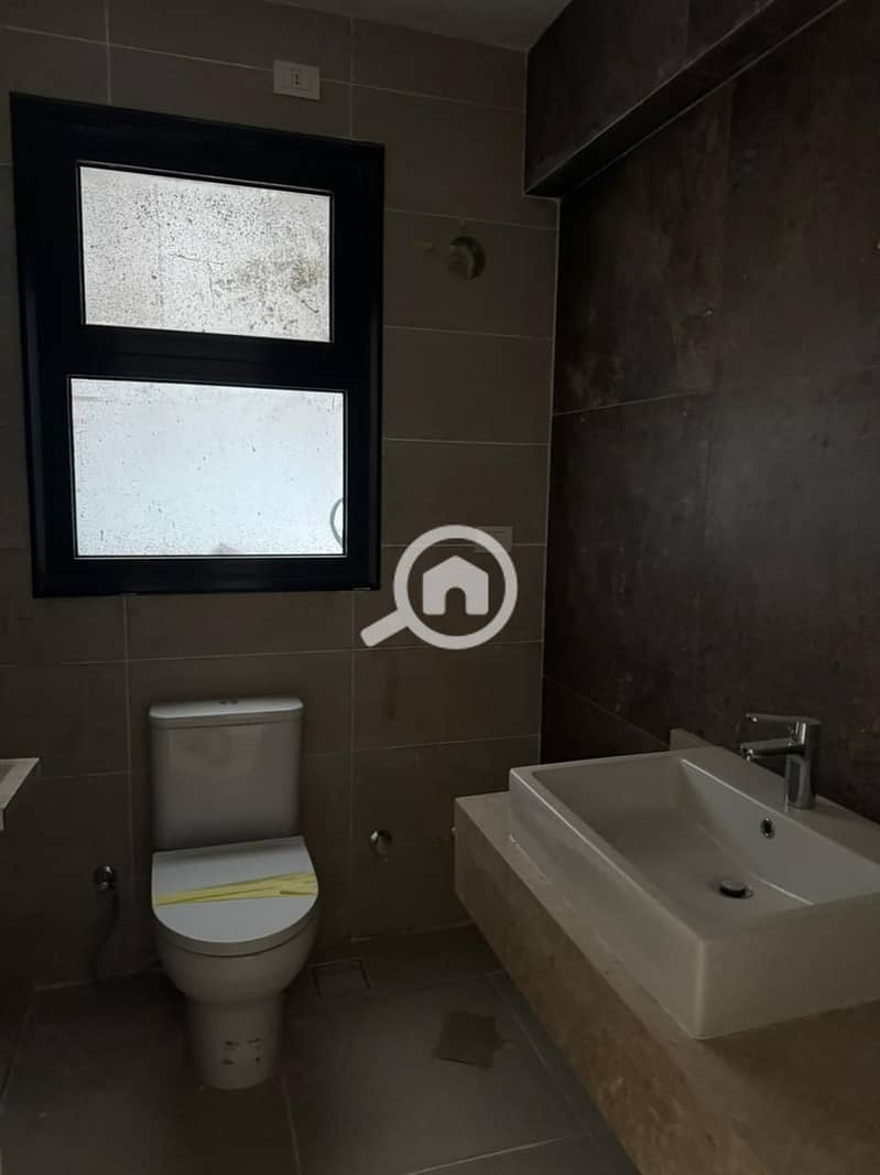 7 WhatsApp Image 2025-12-10 at 12.19. 43_f9e1fc2b. jpg