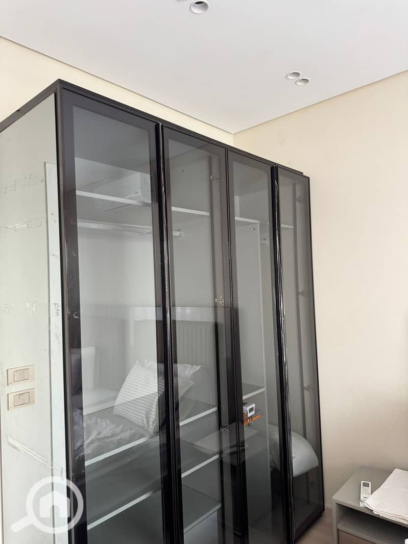 5 1d50f204-40c7-4345-a5cb-758087abf4dc. jpeg