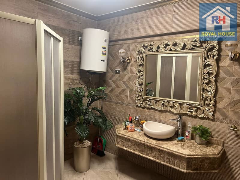 9 620e131f-73ed-4d93-b15f-53e16621aadb. jpeg