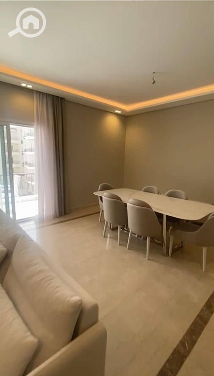 3 b3294838-10c1-48b5-8164-d5c07bfbbd91. jpeg