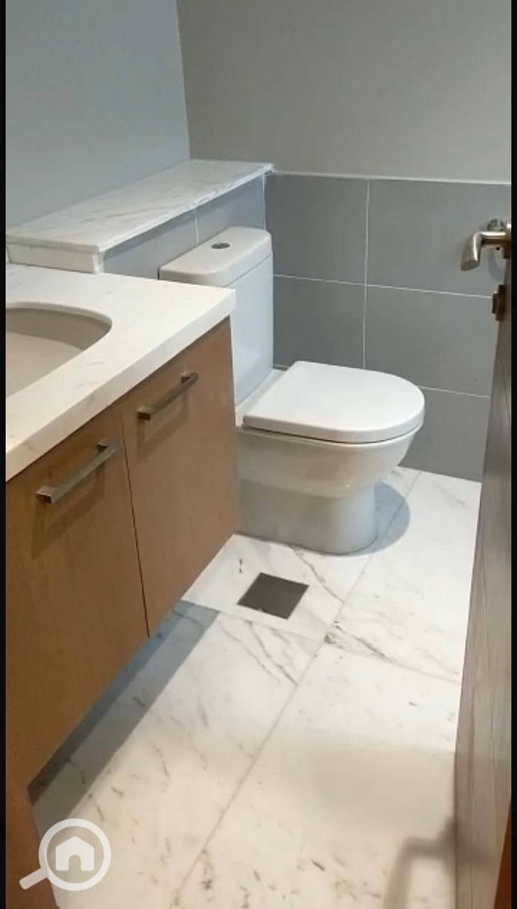 9 1099bdcd-8ee8-47df-a150-832821d7402c. jpeg