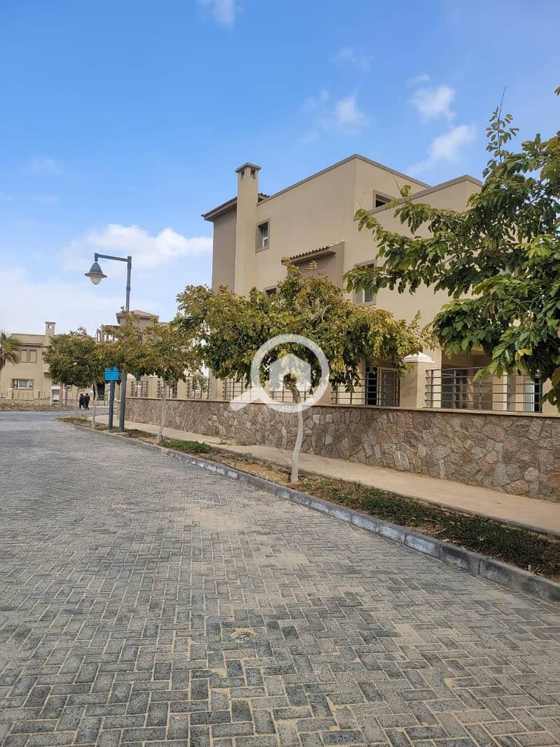 4 9a31e289-bac9-4898-841a-1c1ecab38eeb. jpg