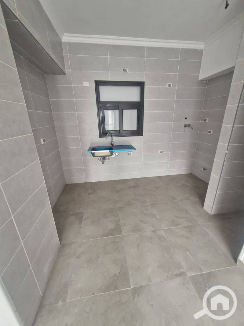 5 8fd5688a-d199-46d6-89c9-8a3bb78860c9. jpg