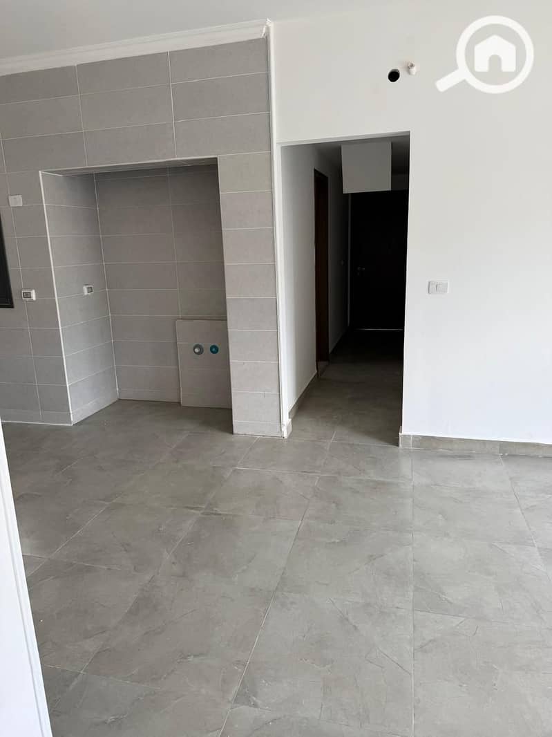 7 74f6a282-f0e9-477b-a0d7-d5c6b42bd380. jpg