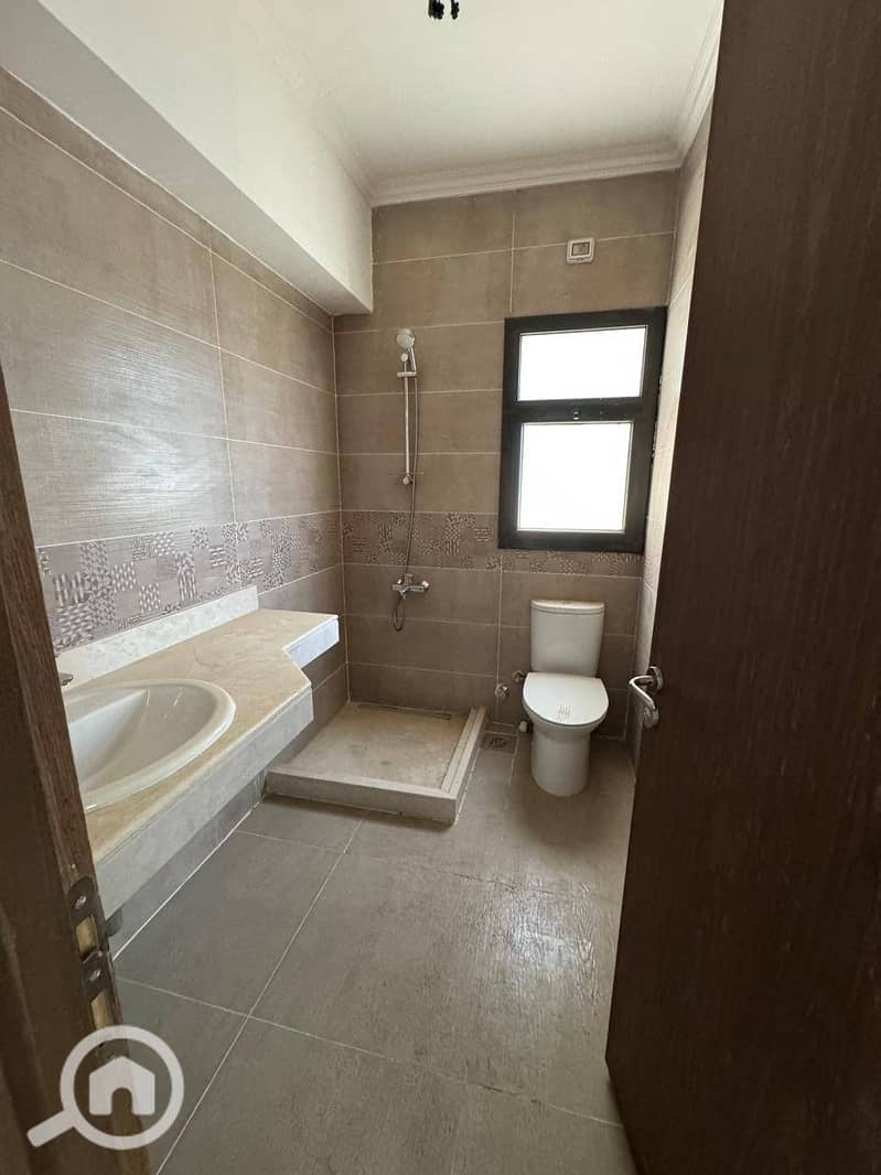 9 d05ada17-0c77-4e0c-82d0-6c36ccf5b811. jpg