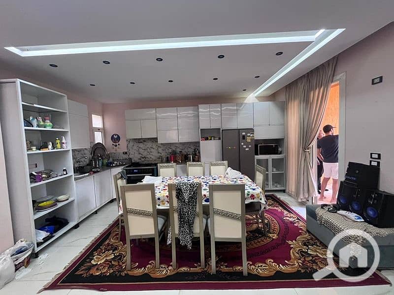 7 c14a5d4e-9bf6-4992-8f00-87a60a22663a. jpg