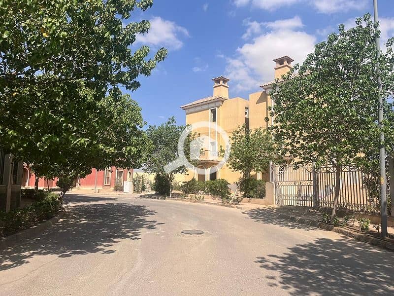 8 1db72a0e-0476-429b-b554-858c281f2c9a. jpg