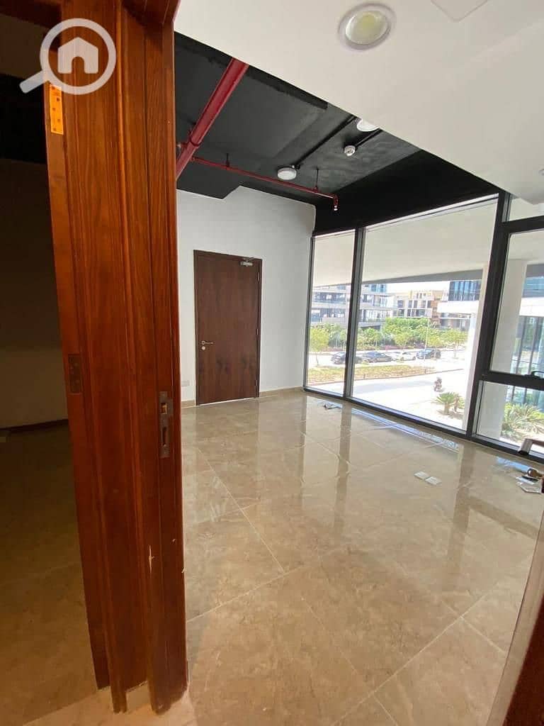 6 9e0904e6-74fe-4ba9-9594-a35fcdb025bb. jpeg