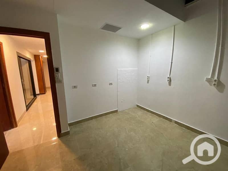 8 069791d6-1182-4eab-b628-2793fb7865c2. jpeg