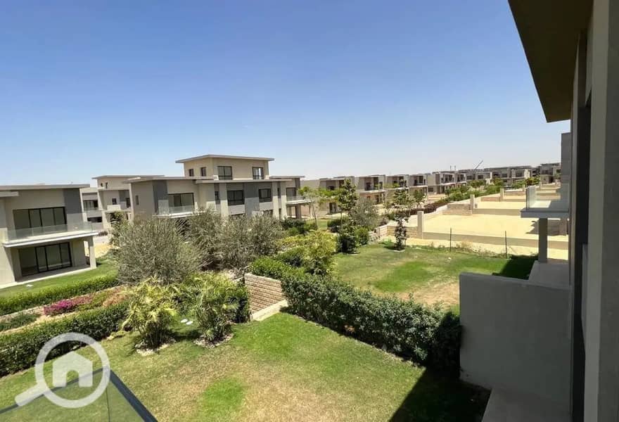 3 7832746-40c70o. jpg