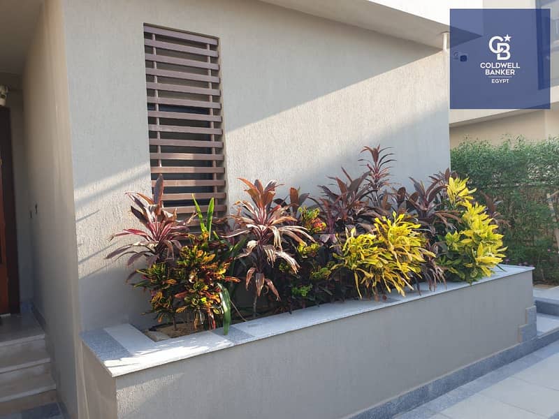 4 6c509555-3442-4544-af53-8dc730c3dc20. jpeg