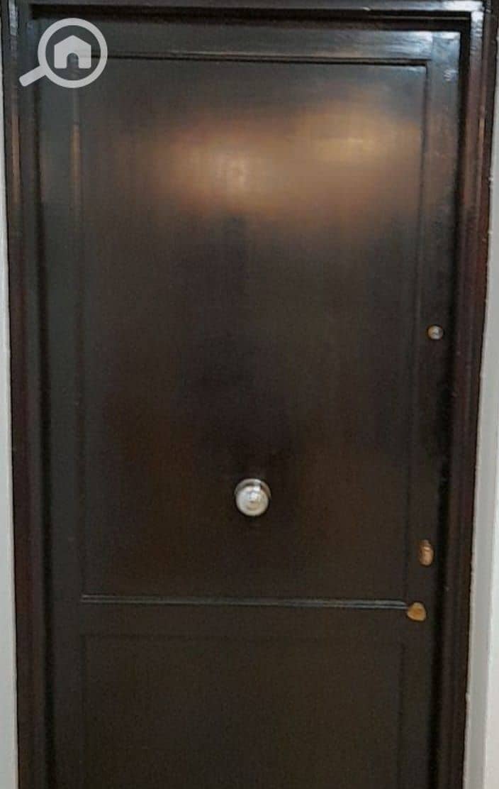 8 a9aa4f52-2ea9-4d93-a2e6-c0e18bebaff3. jpeg