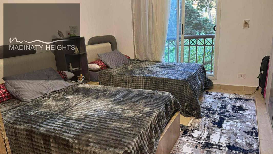 12 bdcb2ea9-7fd4-4295-9537-81eb70b5d1b0. jpg