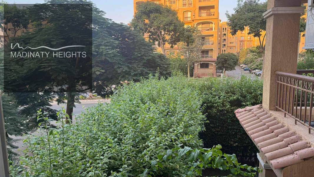 17 ef395863-0b49-4e15-9814-fc9b3b740a51. jpg