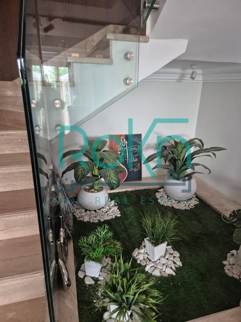 5 WhatsApp Image 2025-12-08 at 12.21. 11 PM (1). jpeg