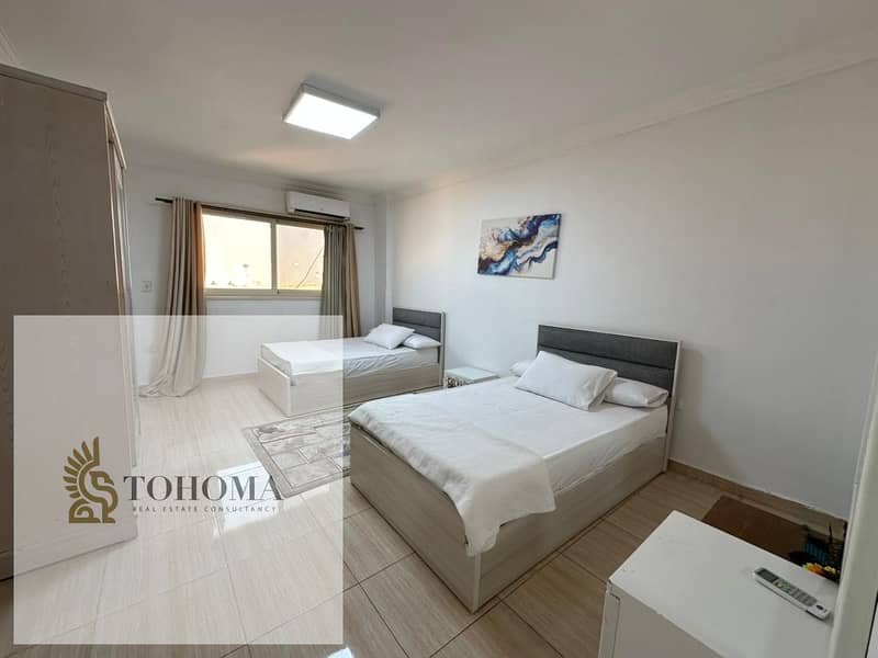 4 b873bd54-e6a2-4be2-87b7-f59fa7c85f99. jpg