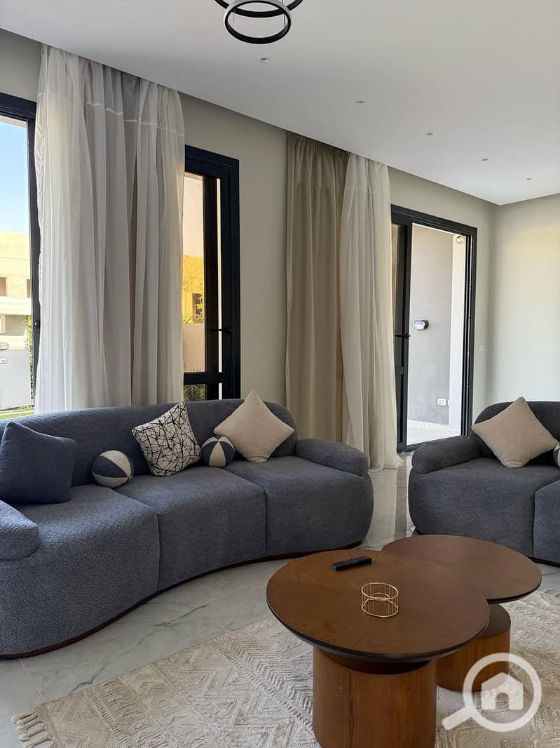 4 1955a797-8036-4967-b1f4-2dcc074eee3b. jpg