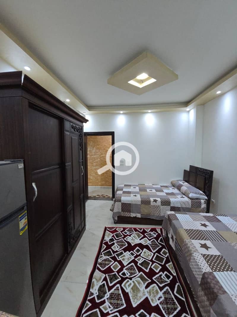 5 9ffa8077-0026-46a2-8b96-848dd0b86929. jpg