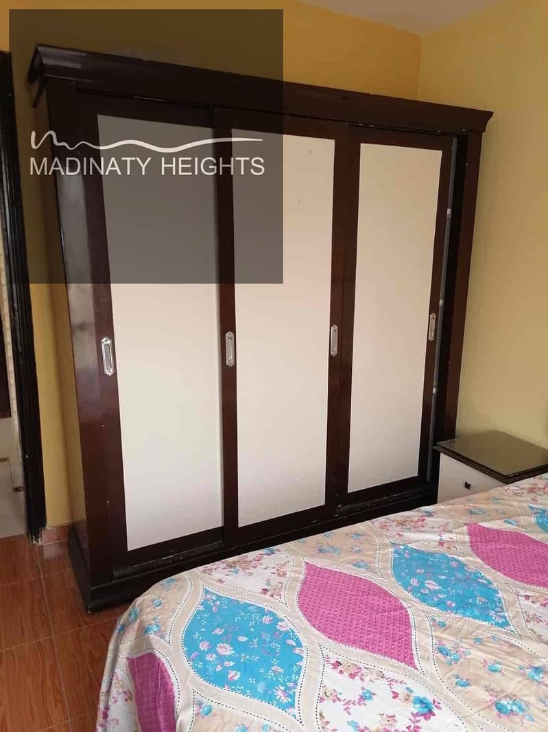 9 976528df-b598-483d-83f9-e5f955d1e68e. jpg