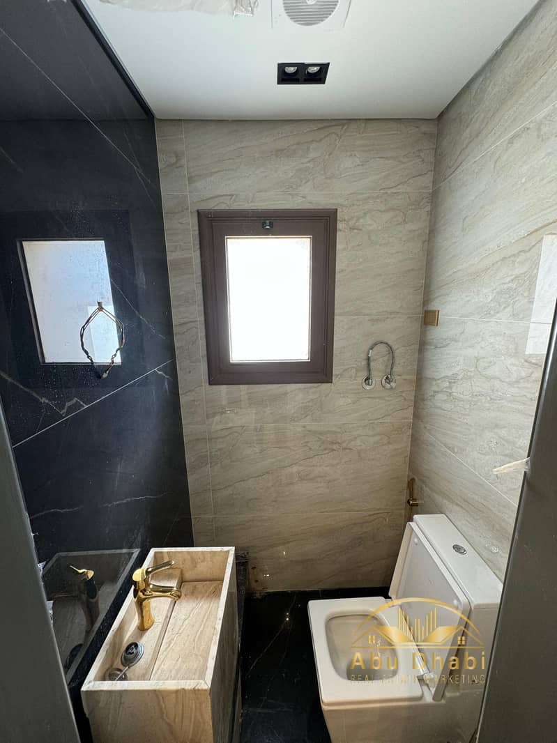 25 97b9ecf4-f5bb-4577-bb31-9b35895b4a65. jpg