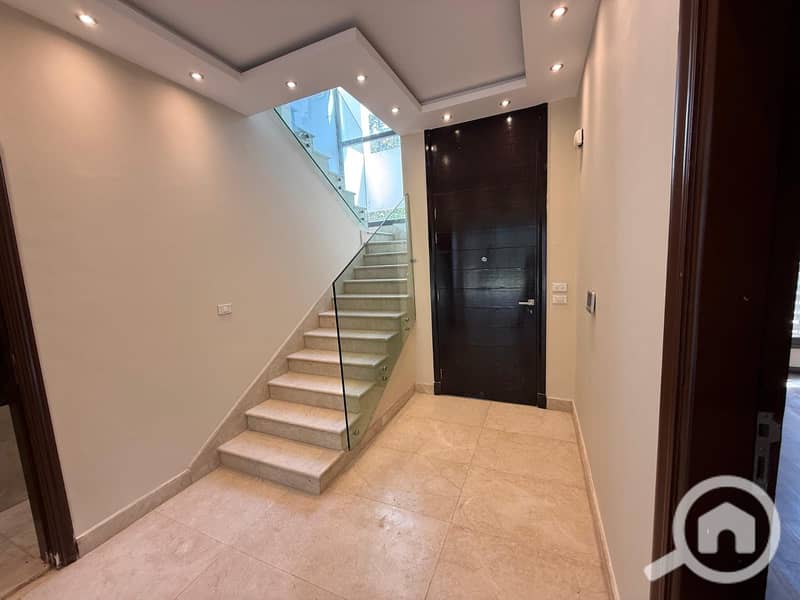 6 e4b1221b-87df-43f8-abd3-6f938c640684. jpeg