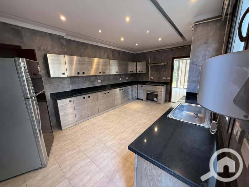 12 82950005-d8fc-4413-bd59-6b53d11e81dc. jpeg