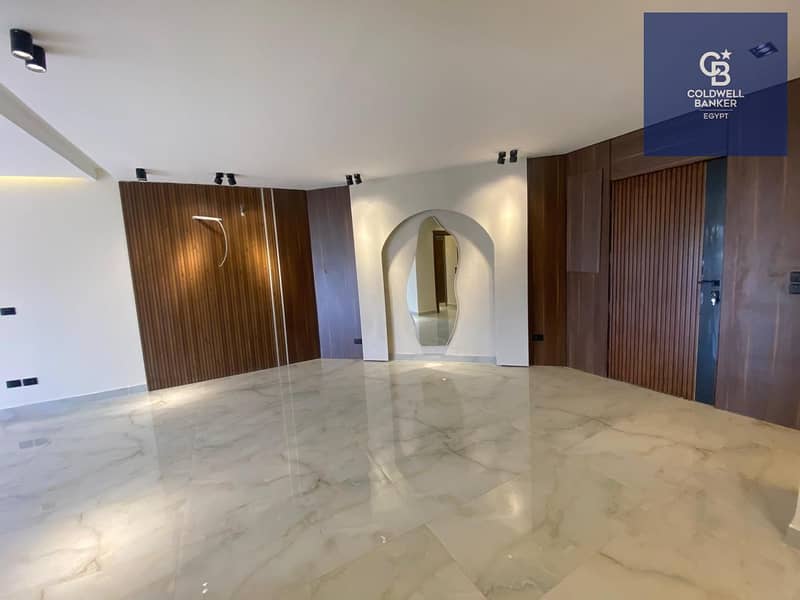 12 db656cd9-2304-40d6-8c92-28bbc7569531. jpeg