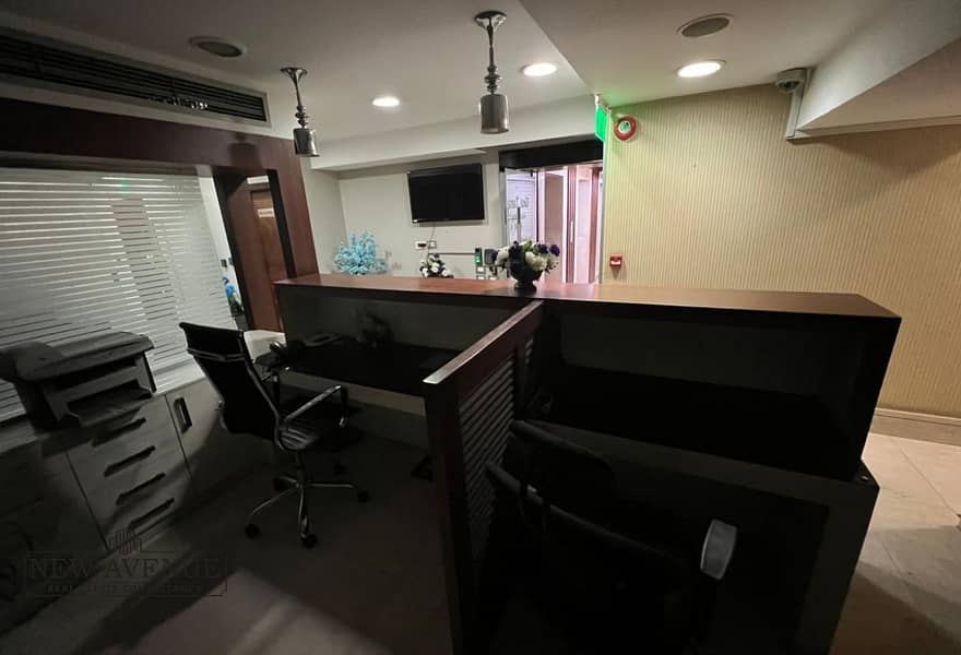 9 0195c40d-726f-49fb-a0ee-9cc3b068f112. jpg