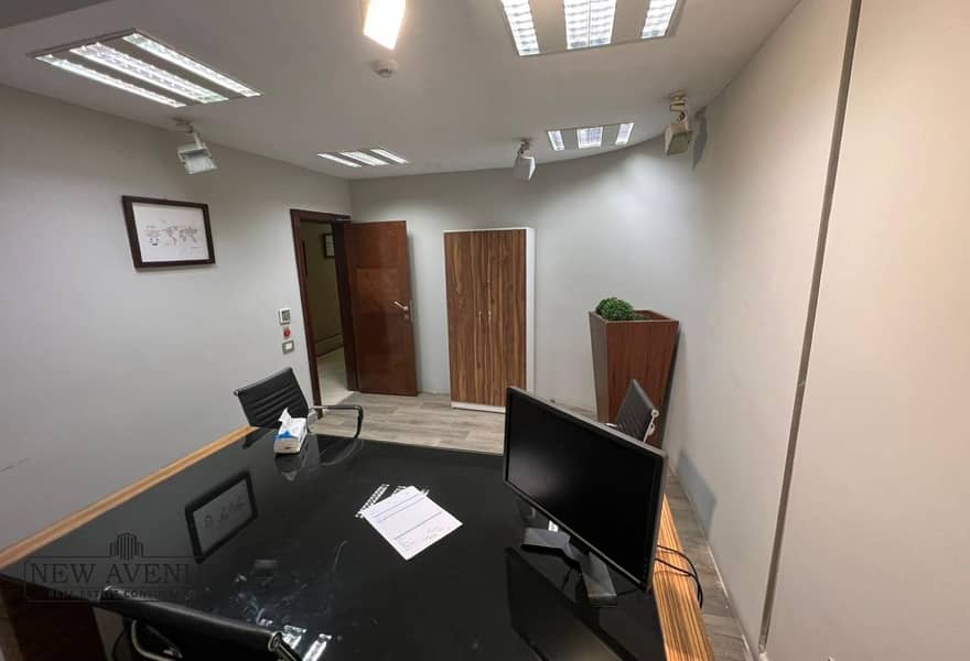 12 186552e3-e874-4069-b83b-3fe483fad278. jpg