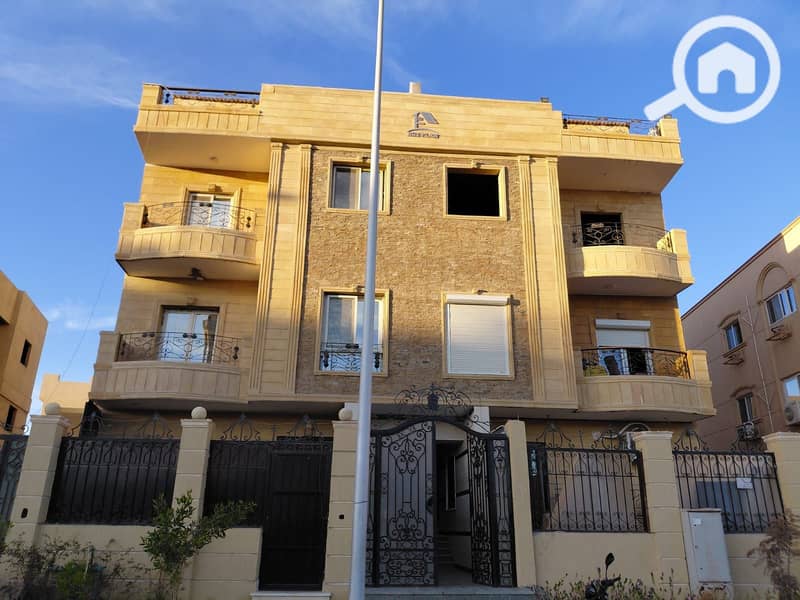 4 6fe6977e-be96-48f3-b6e7-d819770f22a1. jpg