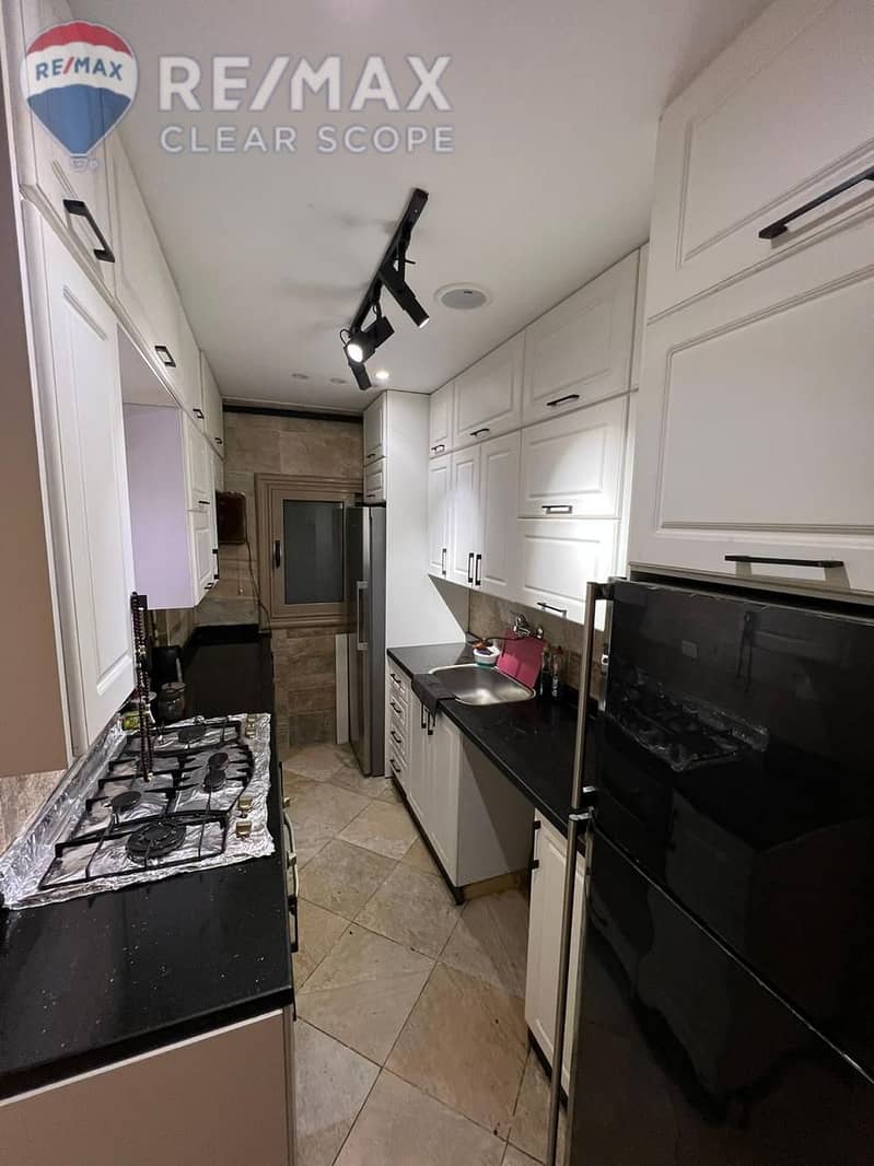 5 32d8eeea-7a69-46d2-bc29-e66cd89bf7a5. jpeg