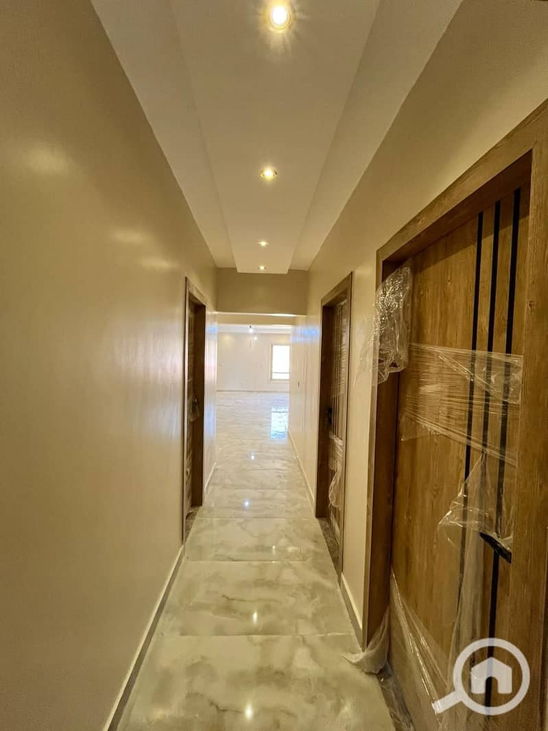 2 27497ba9-9e05-48e6-ba08-4febfabc24b2. jpg