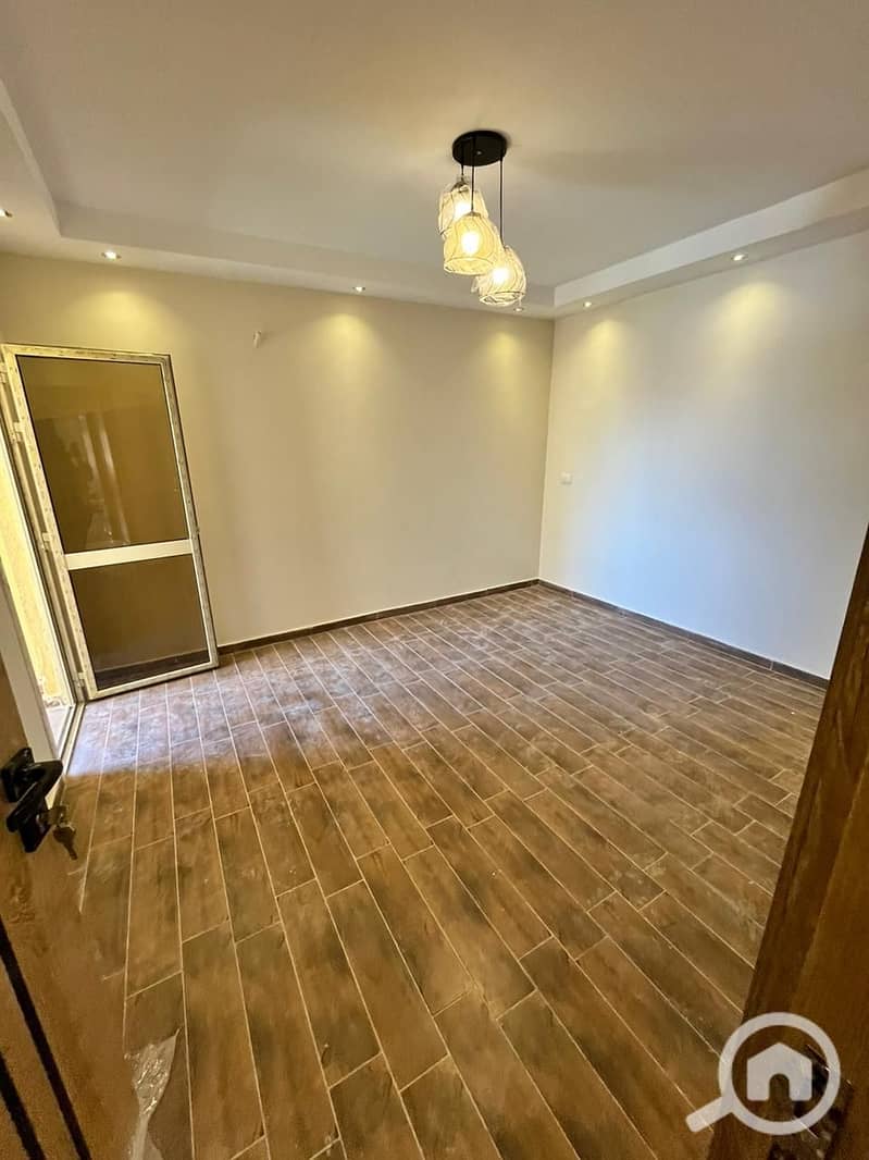 5 906a1d0e-f026-4951-9342-df4ad972107f. jpg