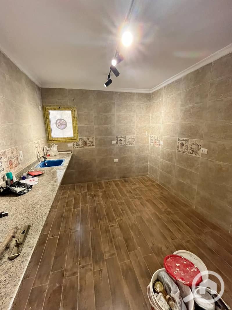 12 f3bd61aa-a4ff-4e87-b6b1-fa48789bc220. jpg