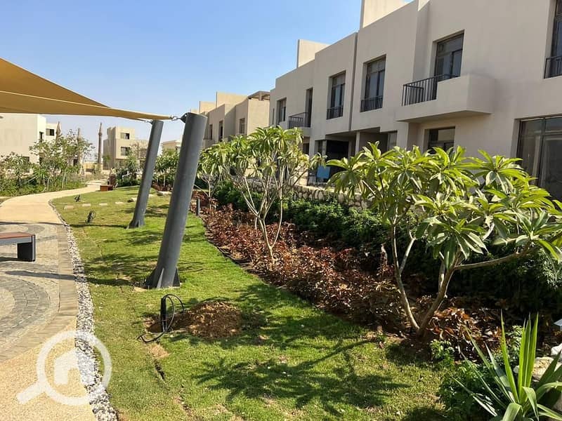 10 19e0055c-6934-4216-b684-489035af1794. jpg