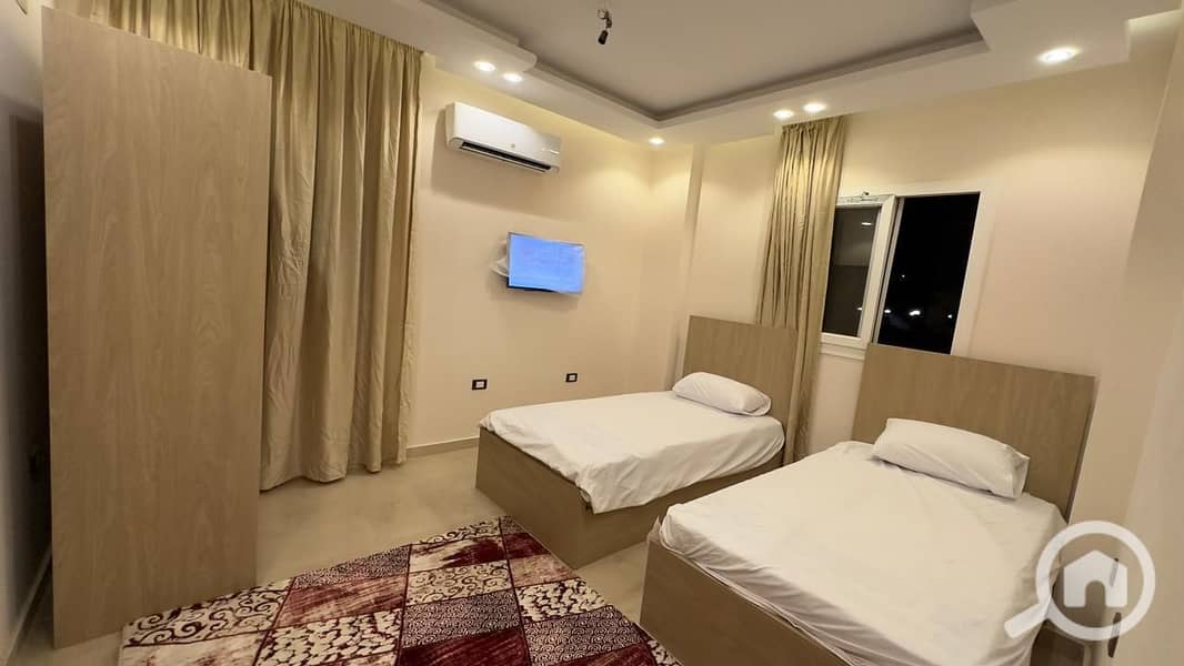 8 2984c735-e090-4805-a4c1-bc45f497c0a5. jpg