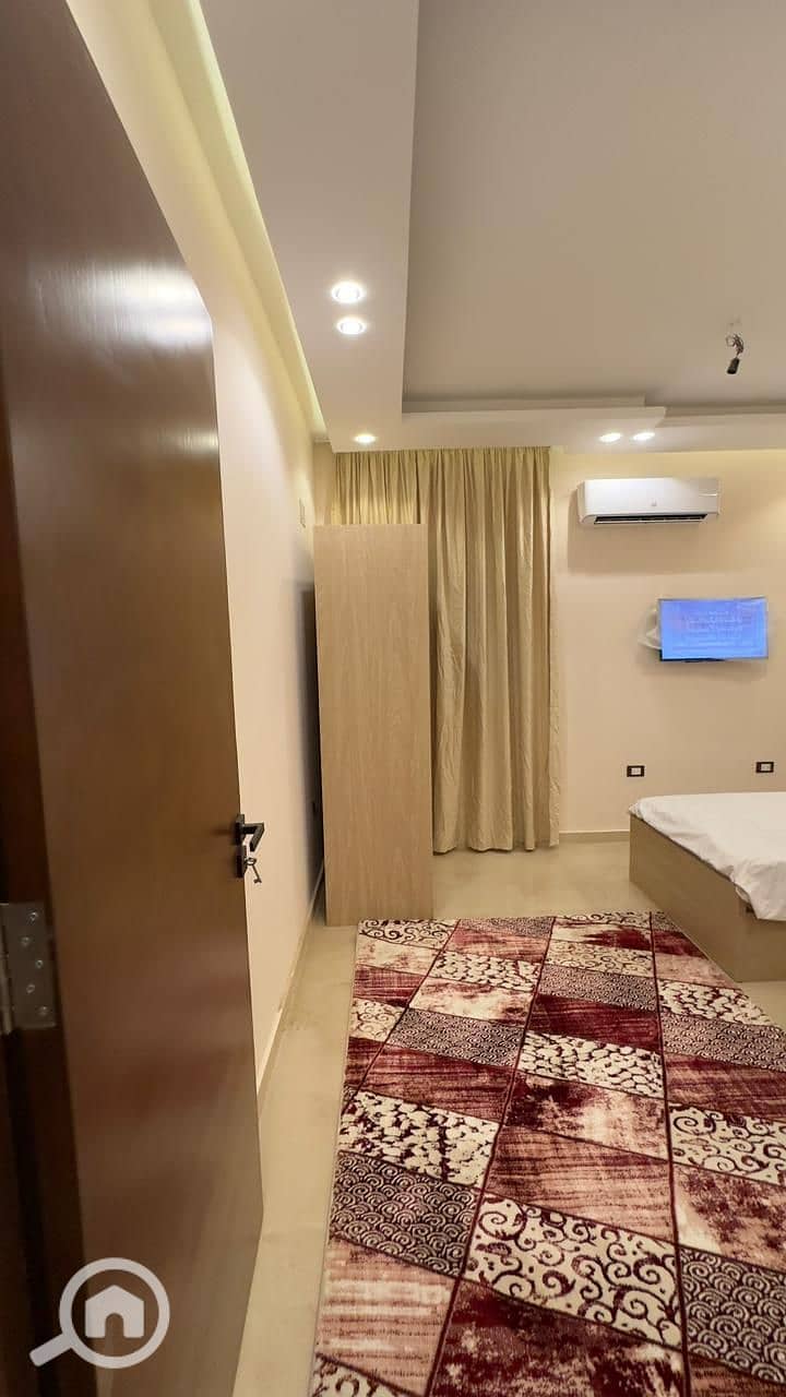 12 a46e5585-2302-4272-8e9e-6d7e19d74312. jpg