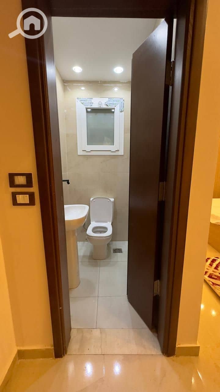 14 bd1f0069-ce31-41f7-b44e-04d0e4d9df81. jpg