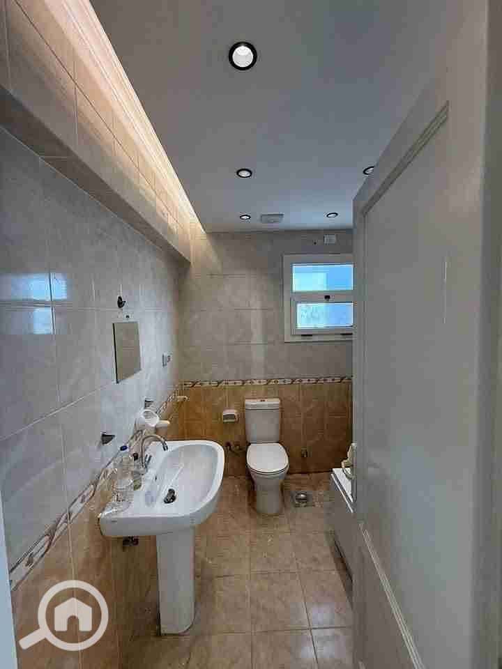 13 FB_IMG_1765362358714. jpg